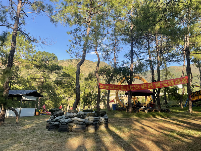 麗江雪龍峽谷戶(hù)外拓展基地