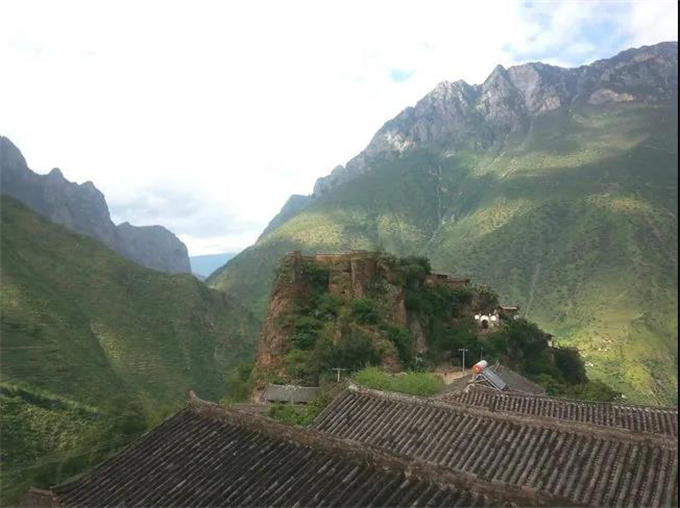 云南麗江小眾旅游景點(diǎn)“石頭城”，堪稱“天險之城”